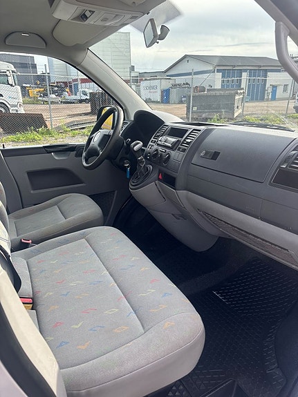 Volkswagen Transporter 8 of 21