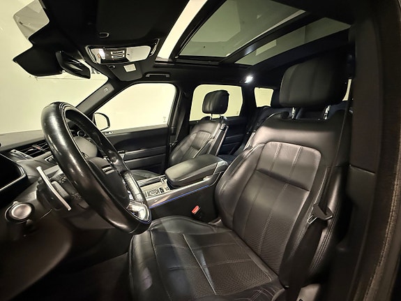 Land Rover Range Rover Sport 16 of 30