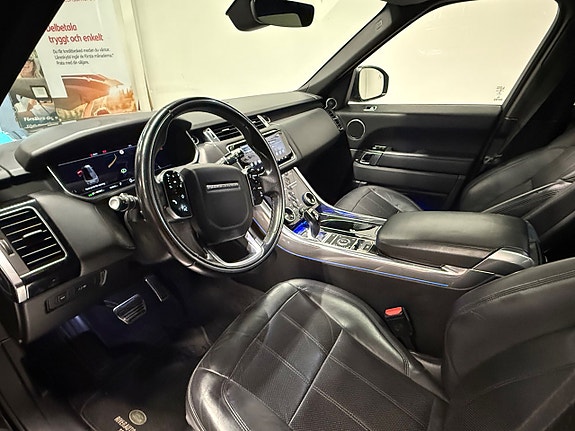 Land Rover Range Rover Sport 17 of 30