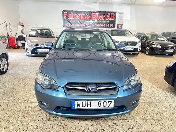 Subaru Legacy 2 of 13