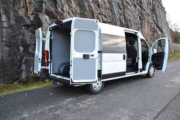 Opel Movano 2 of 26
