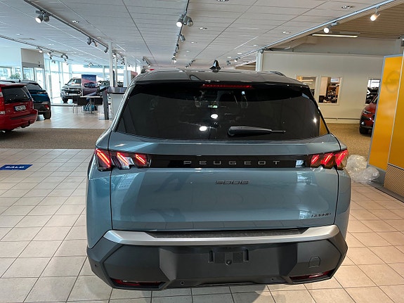 Peugeot 5008 3 of 5