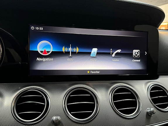 Mercedes-Benz E220 12 of 25