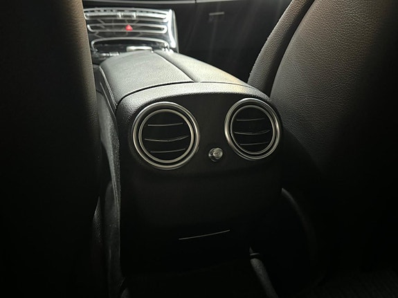 Mercedes-Benz E220 20 of 25