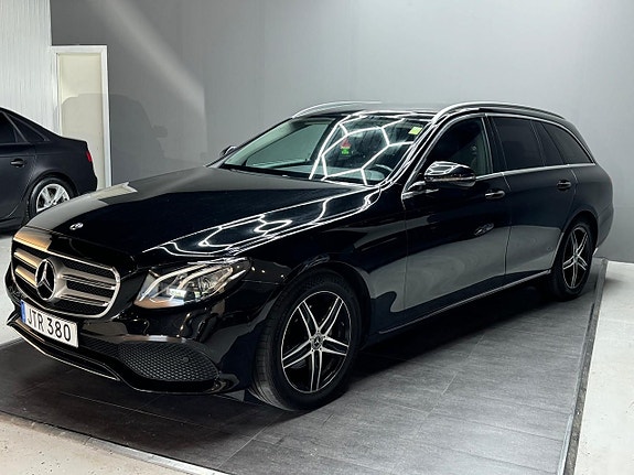 Mercedes-Benz E220 4 of 25