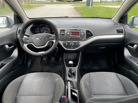 Kia Picanto 8 of 15