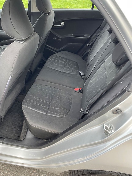 Kia Picanto 12 of 15