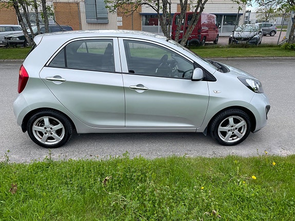 Kia Picanto 4 of 15