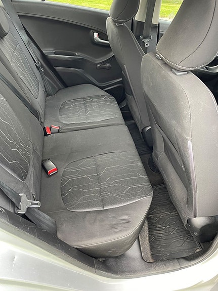 Kia Picanto 10 of 15