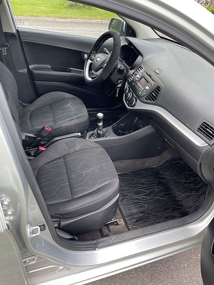 Kia Picanto 13 of 15