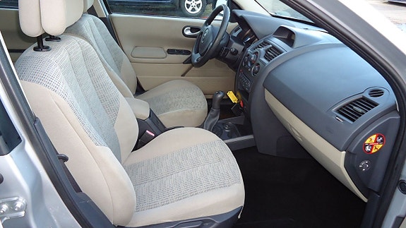 Renault Megane II 14 of 16