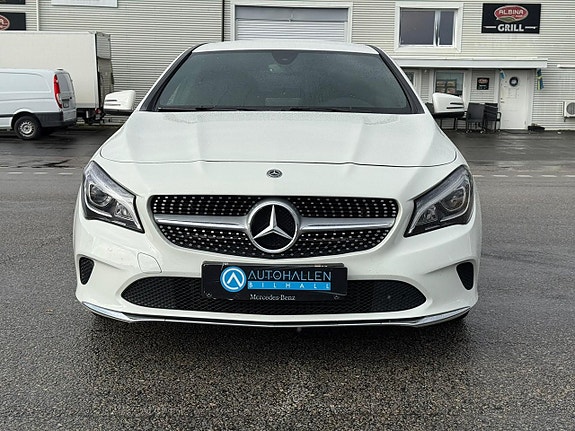 Mercedes-Benz CLA220 d 3 of 5