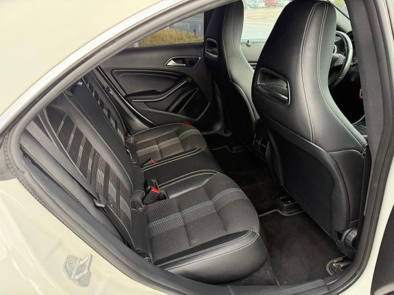 Mercedes-Benz CLA220 d 9 of 16