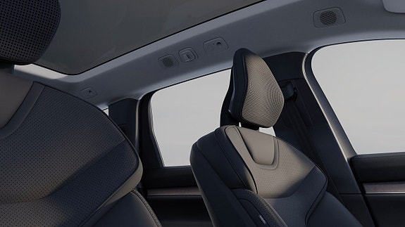 Volvo EX90 16 of 24