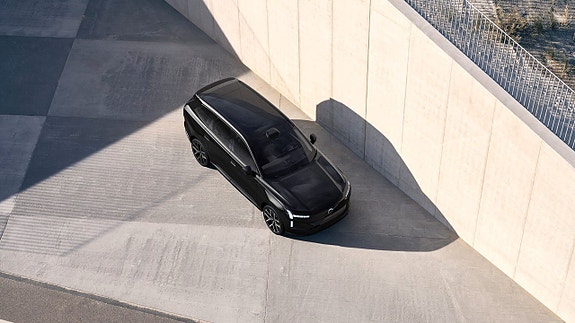 Volvo EX90 15 of 24