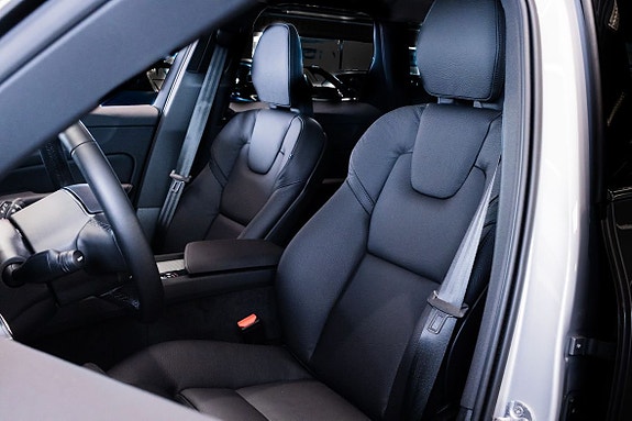 Volvo XC60 15 of 27
