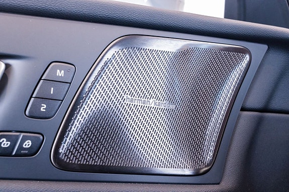 Volvo XC60 23 of 27