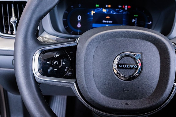 Volvo XC60 20 of 27
