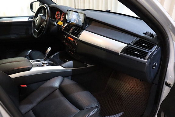 BMW X6 24 of 26