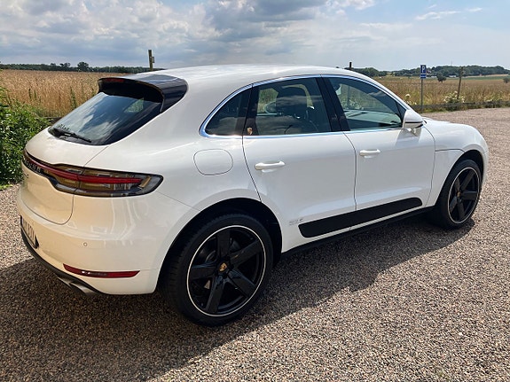 Porsche Macan S 23 of 23
