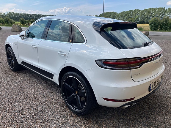 Porsche Macan S 20 of 23