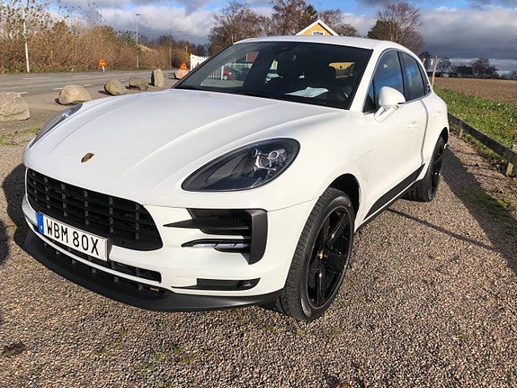 Porsche Macan S 2 of 23