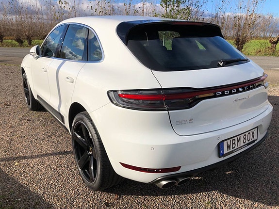 Porsche Macan S 4 of 23