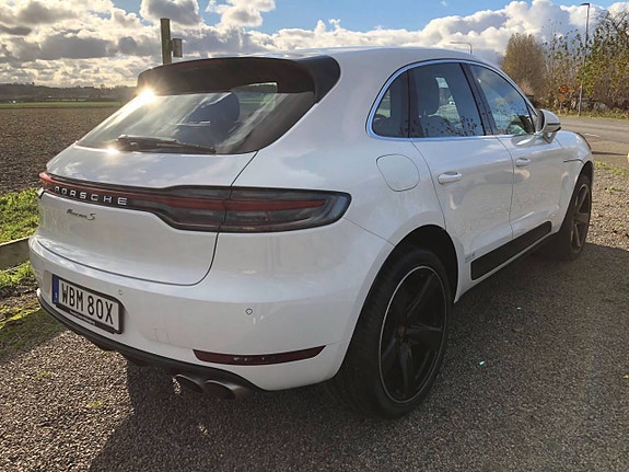 Porsche Macan S 3 of 23