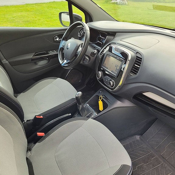 Renault Captur 7 of 12