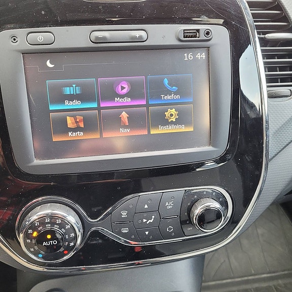 Renault Captur 11 of 12