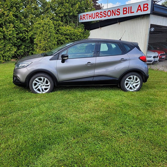 Renault Captur 2 of 5