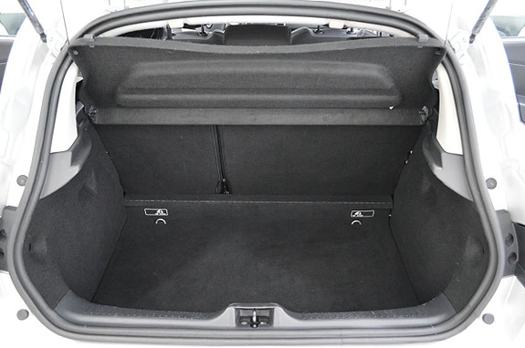 Renault Clio 21 of 25