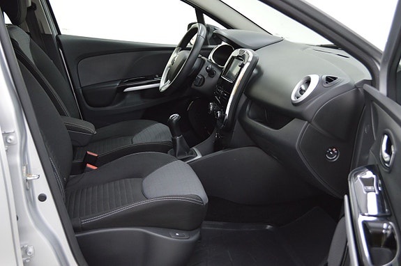 Renault Clio 9 of 25