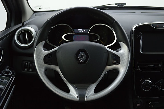 Renault Clio 18 of 25