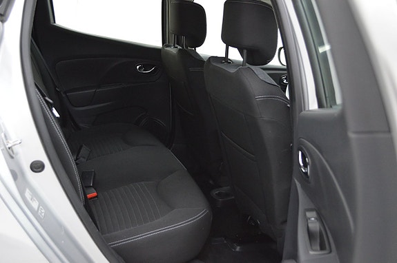 Renault Clio 11 of 25