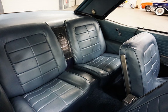 Buick Riviera 21 of 27