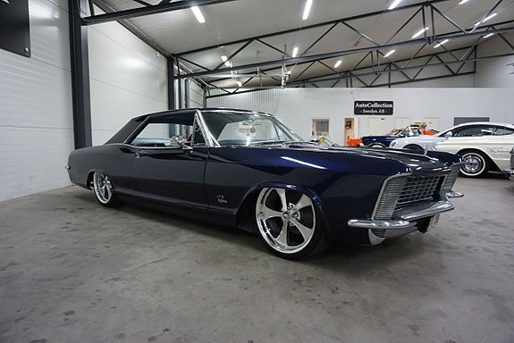 Buick Riviera 7 of 27