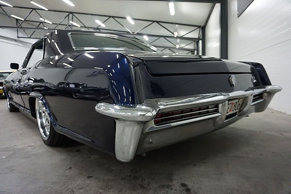 Buick Riviera 9 of 27