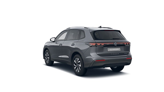 Volkswagen Tiguan 7 of 9