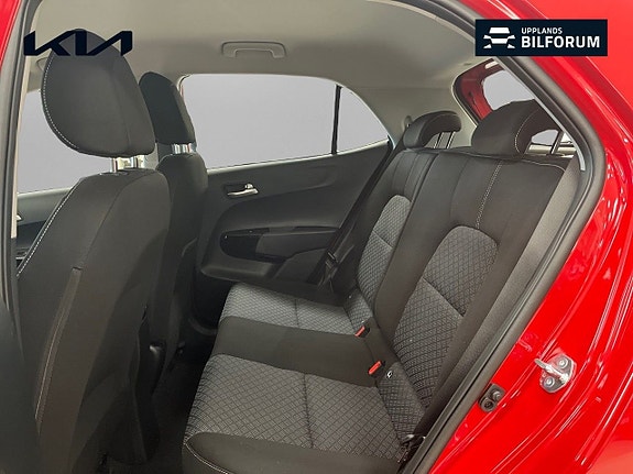 Kia Picanto 9 of 16