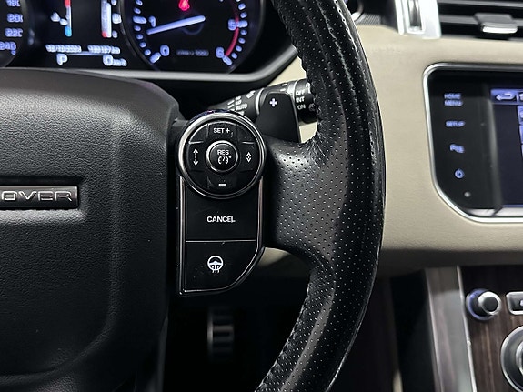 Land Rover Range Rover Sport 26 of 27
