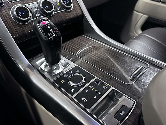 Land Rover Range Rover Sport 20 of 27
