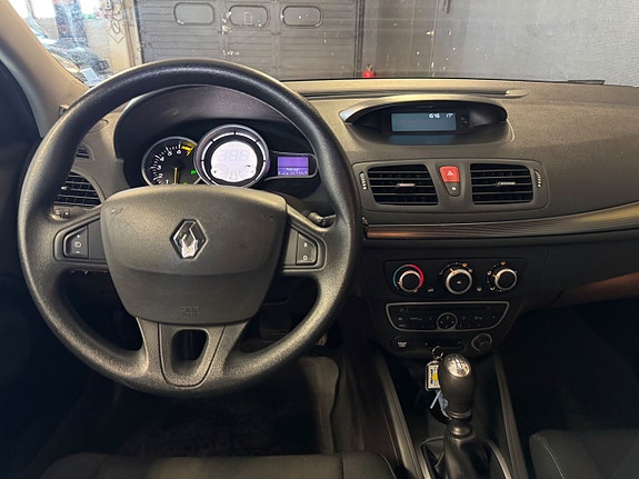 Renault Megane 14 of 17