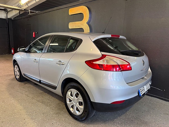 Renault Megane 3 of 5