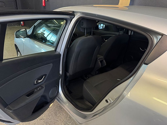 Renault Megane 11 of 17