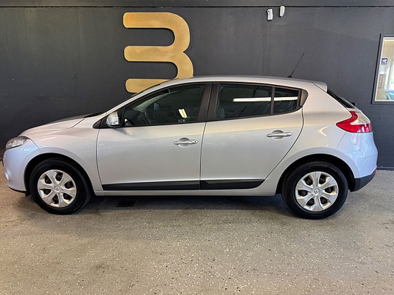 Renault Megane 2 of 5