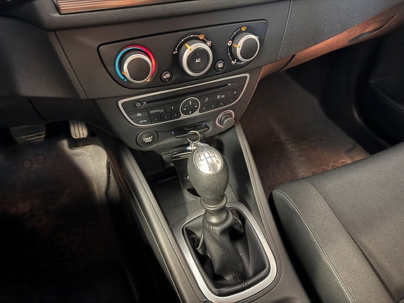 Renault Megane 15 of 17