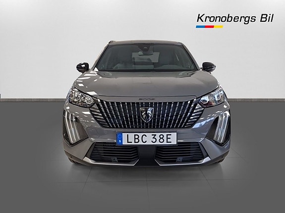 Peugeot 2008 2 of 5