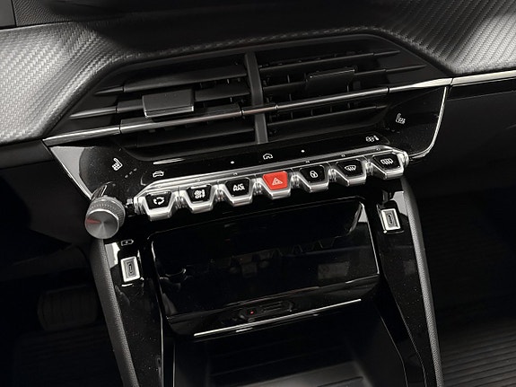 Peugeot 2008 12 of 19