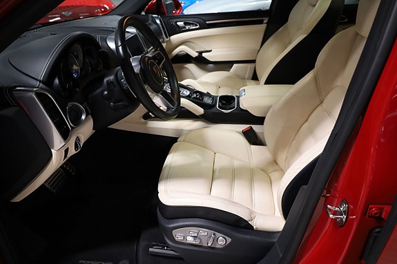 Porsche Cayenne S 7 of 19